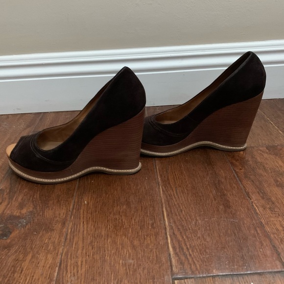 Michael Kors Chocolate Wedge Size 8 - Picture 4 of 4